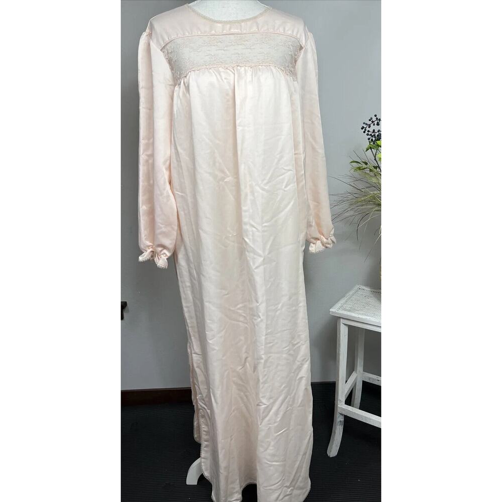 VINTAGE FORMFIT PRINCESS PINK NYLON NIGHTGOWN SLEEPWEAR DRESS SZ M (14-16)